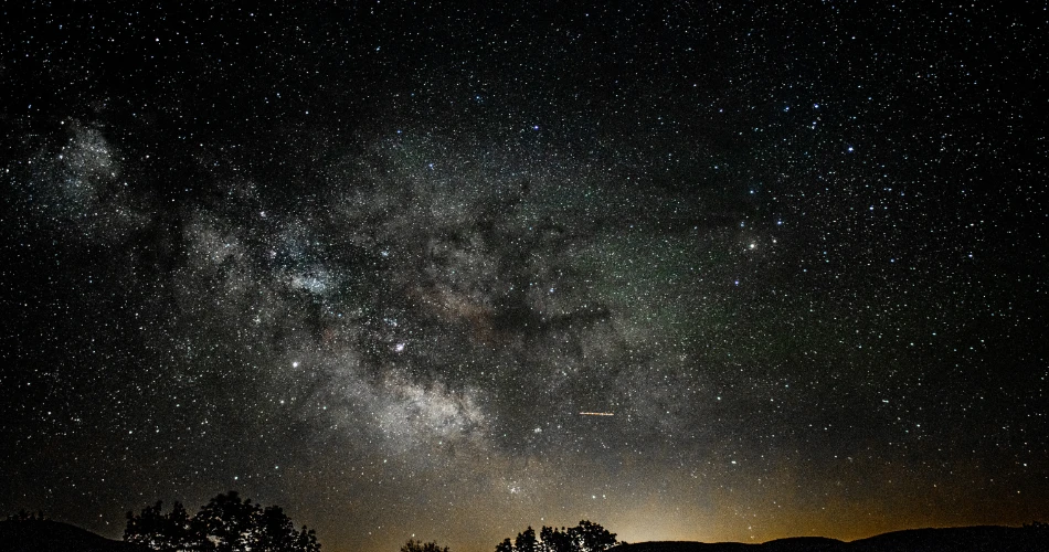 Top Things to Do at Night in Cayucos: Hidden Gems & Coastal Hangouts