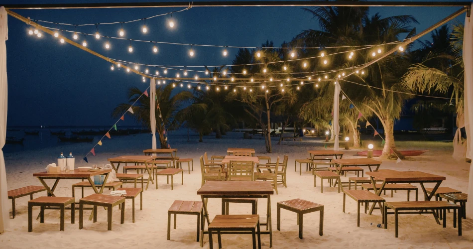 Discover the magic of Cayucos nights — from golden sunsets to live music and cozy coastal vibes.